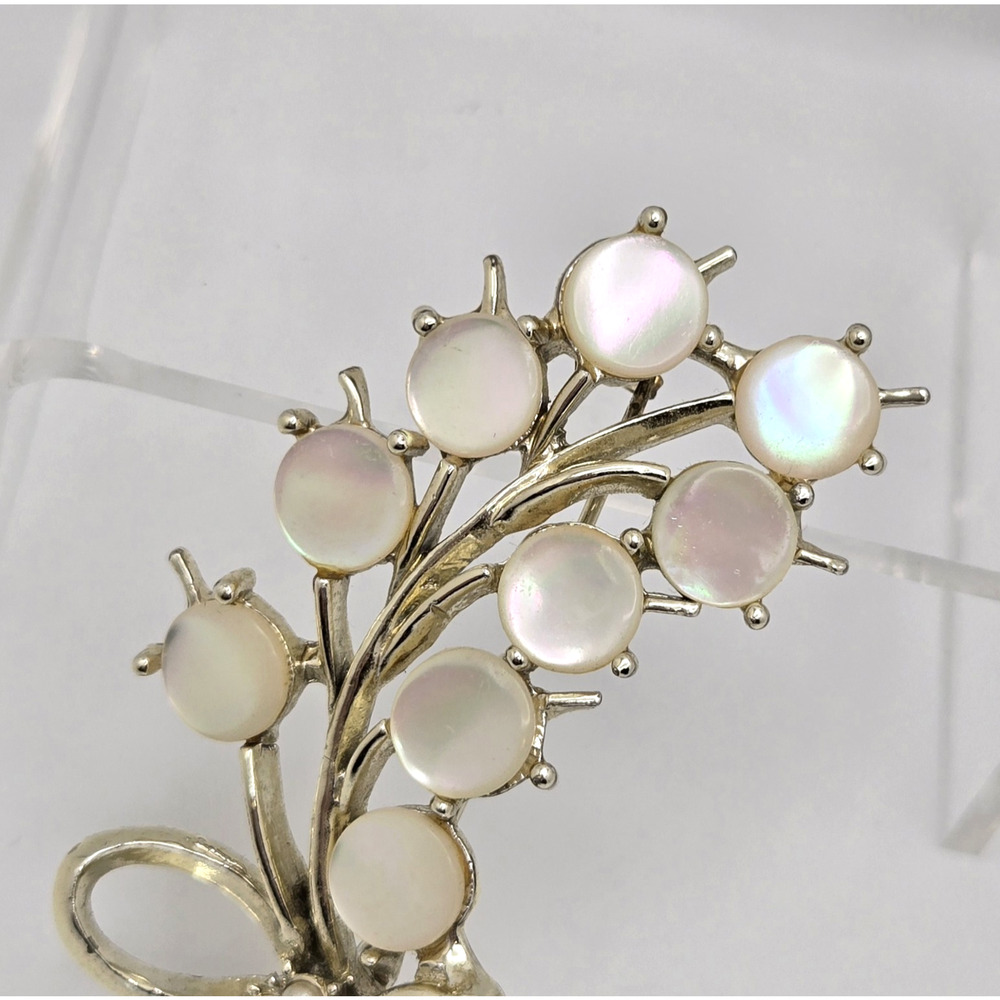 Vintage Brooch Mother Of Pearl Goldtone Floral Pin Dainty Cottagecore Retro Twee - Picture 5 of 12